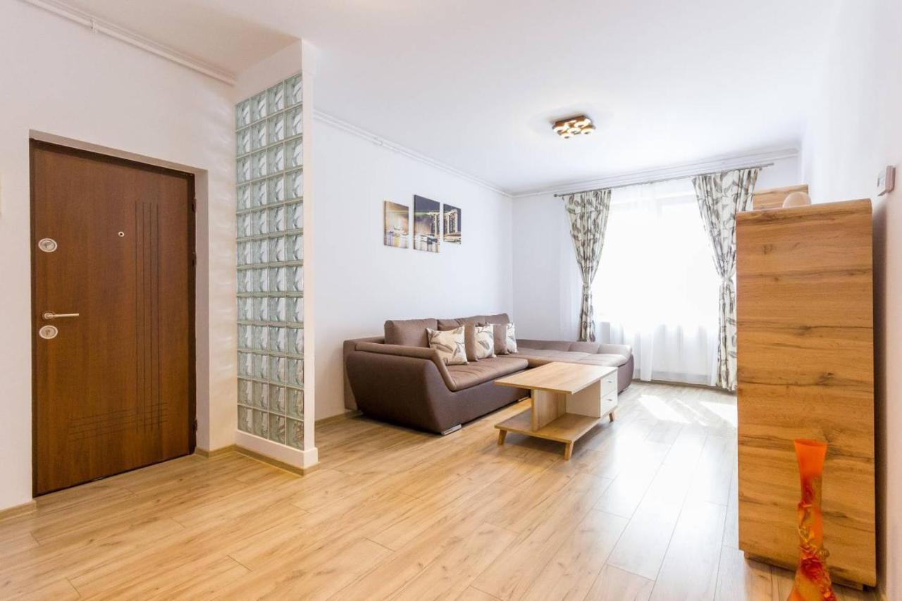 Spacious And Quiet 2 Bedroom Apartment Клуж-Напока Экстерьер фото