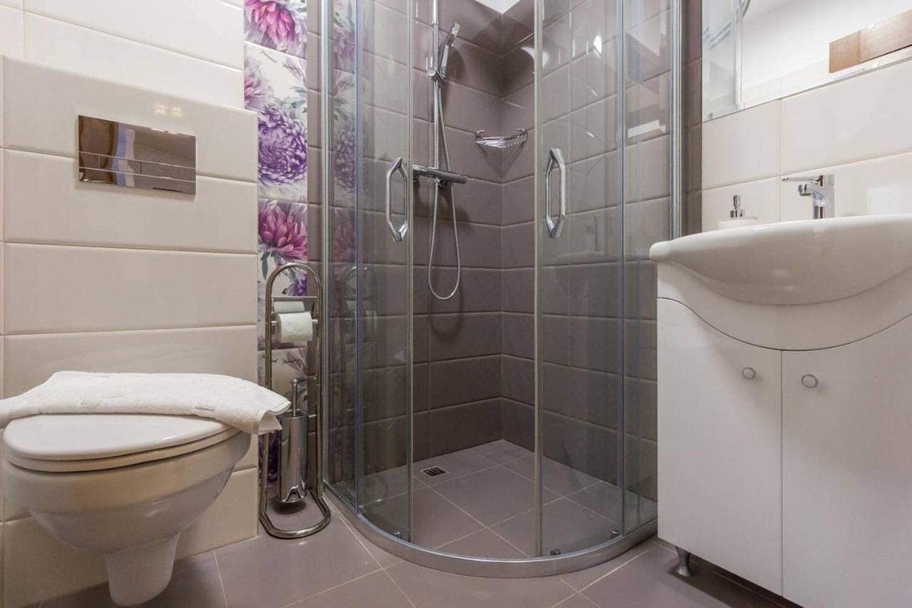 Spacious And Quiet 2 Bedroom Apartment Клуж-Напока Экстерьер фото