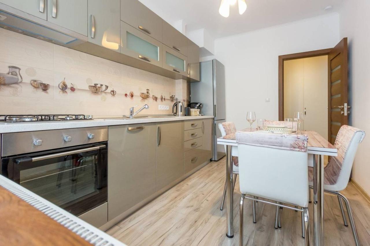 Spacious And Quiet 2 Bedroom Apartment Клуж-Напока Экстерьер фото